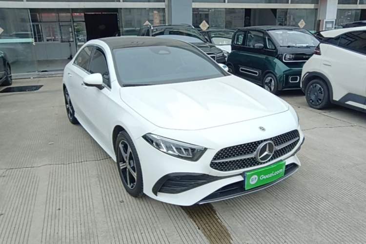 Used Mercedes-Benz A-Class 2024 Updated A 200 L Fashion Version Front Right 45 Deg