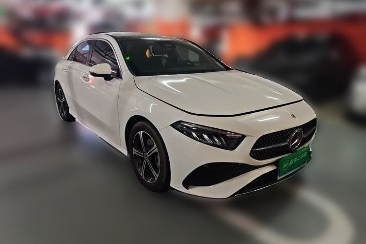 Used Mercedes-Benz A-Class 2024 Updated A 200 L Fashion Version Front Right 45 Deg