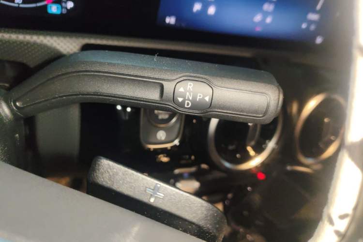Used Mercedes-Benz A-Class 2024 A 200 L Dynamic Edition Gear Lever