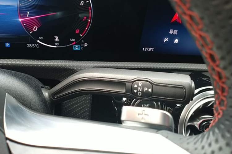 Used Mercedes-Benz A-Class 2024 Updated A 200 L Fashion Version Gear Lever