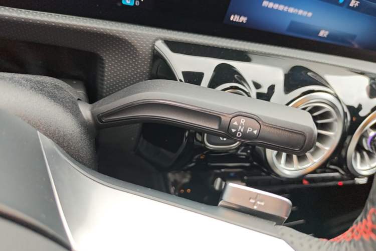 Used Mercedes-Benz A-Class 2024 A 200 L Fashion Model Gear Lever