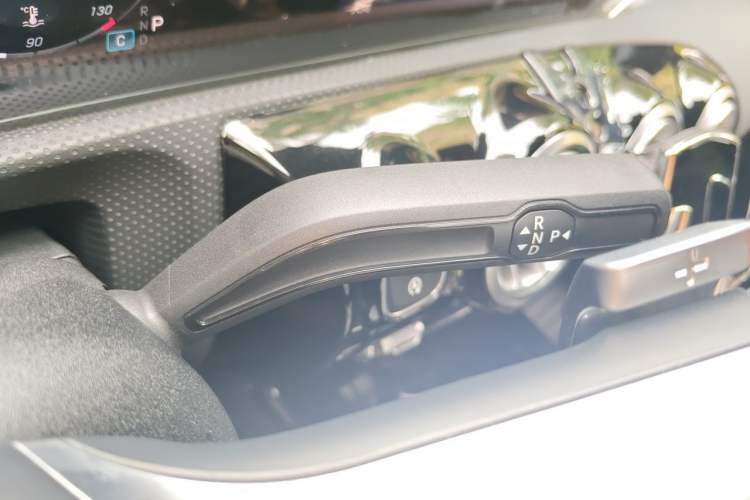 Used Mercedes-Benz A-Class 2024 A 200 L Fashion Model Gear Lever