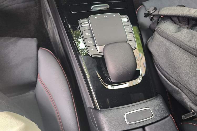 Used Mercedes-Benz A-Class 2024 A 200 L Fashion Model Gear Lever