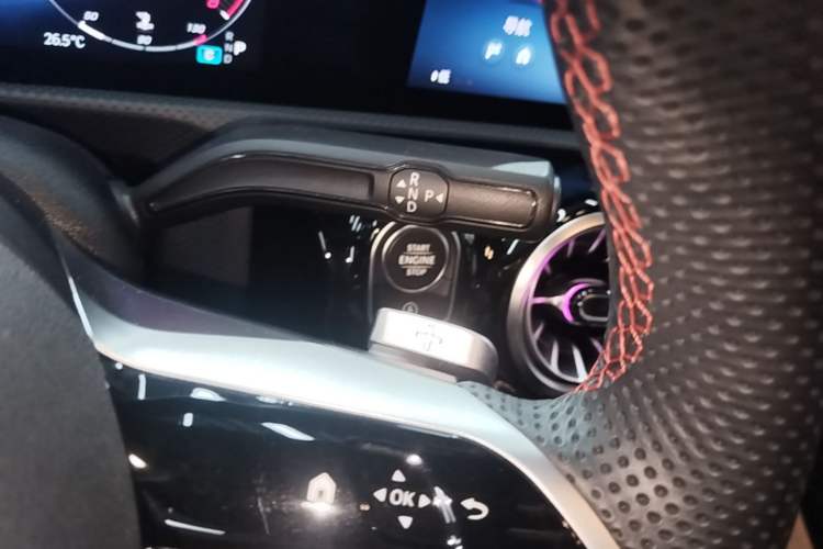 Used Mercedes-Benz A-Class 2024 Updated A 200 L Fashion Version Gear Lever
