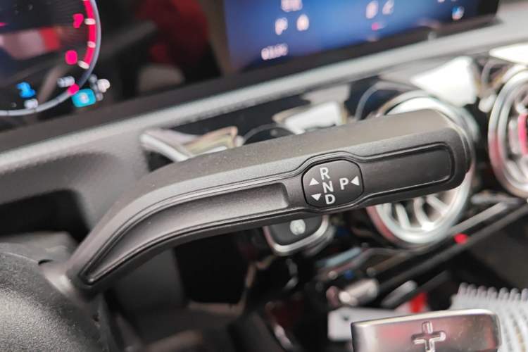 Used Mercedes-Benz A-Class 2024 A 200 L Fashion Model Gear Lever