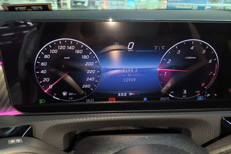 Used Mercedes-Benz A-Class 2024 A 200 L Fashion Model Instrument Cluster