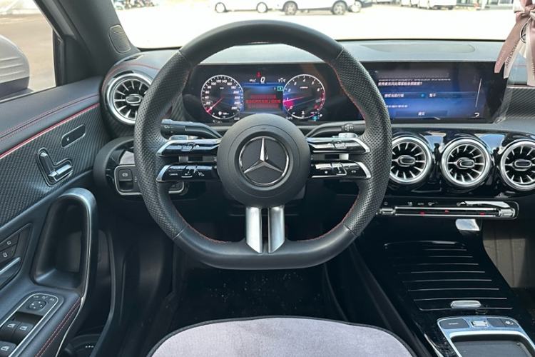 Used Mercedes-Benz A-Class 2024 Updated A 200 L Fashion Version Interior 2