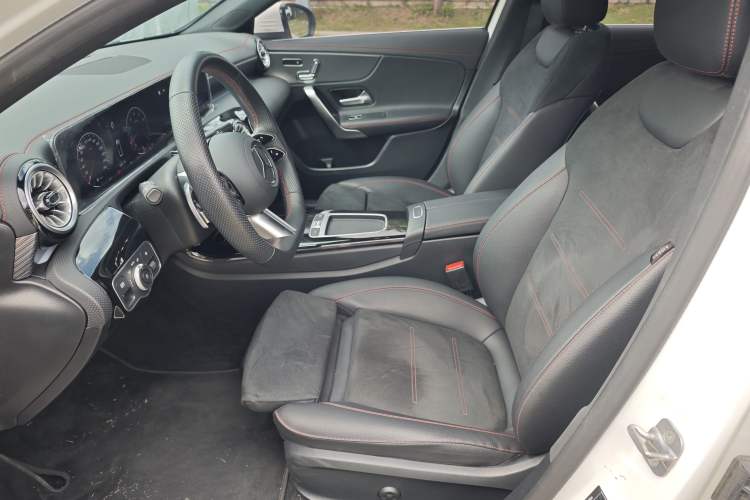 Used Mercedes-Benz A-Class 2024 Updated A 200 L Fashion Version Interior 2