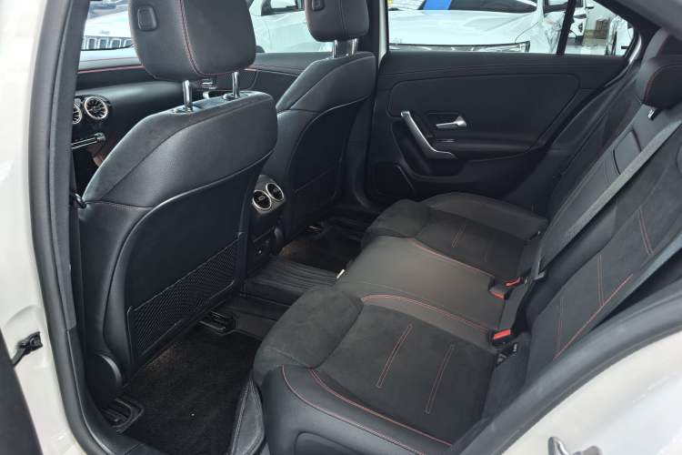 Used Mercedes-Benz A-Class 2024 Updated A 200 L Fashion Version Interior 3
