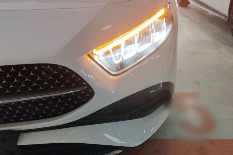Used Mercedes-Benz A-Class 2024 Updated A 200 L Fashion Version Left Front Headlight
