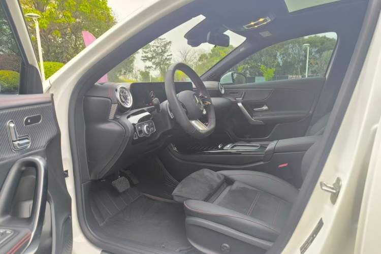 Used Mercedes-Benz A-Class 2024 Updated A 200 L Fashion Version Left Front Seat
