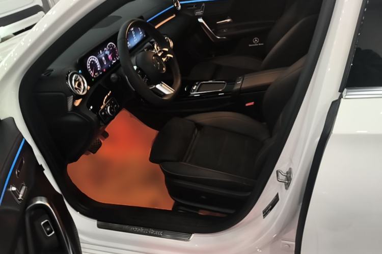 Used Mercedes-Benz A-Class 2024 Updated A 200 L Fashion Version Left Front Seat