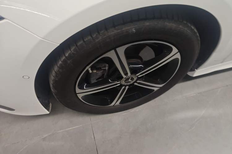 Used Mercedes-Benz A-Class 2024 A 200 L Fashion Model Left Front Wheel Hub