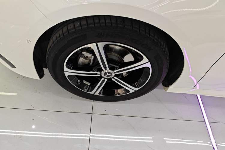 Used Mercedes-Benz A-Class 2024 A 200 L Fashion Model Left Front Wheel Hub