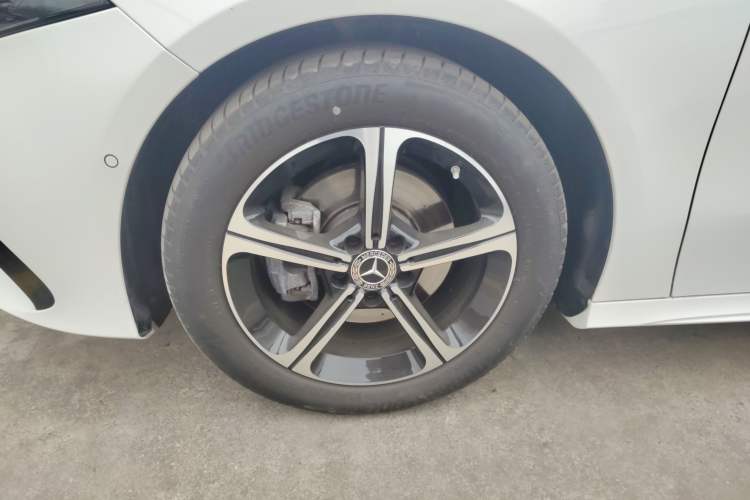 Used Mercedes-Benz A-Class 2024 A 200 L Fashion Model Left Front Wheel Hub