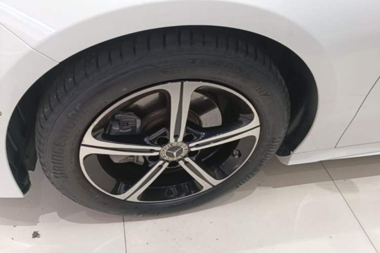 Used Mercedes-Benz A-Class 2024 A 200 L Fashion Model Left Front Wheel Hub