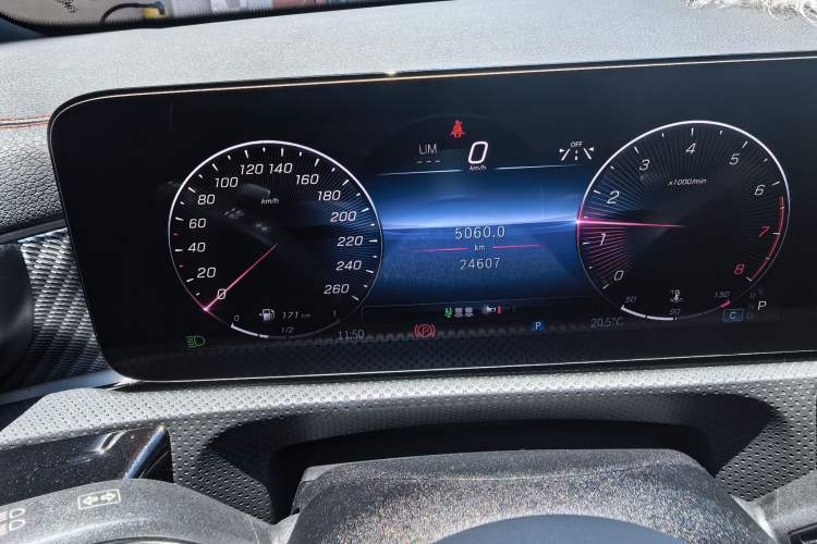 Used Mercedes-Benz A-Class 2024 Updated A 200 L Fashion Version Odometer Close Up