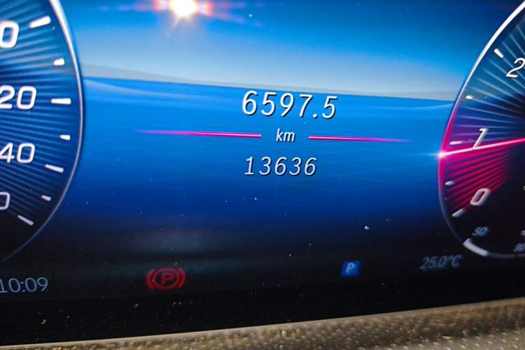 Used Mercedes-Benz A-Class 2024 Updated A 200 L Fashion Version Odometer Close Up