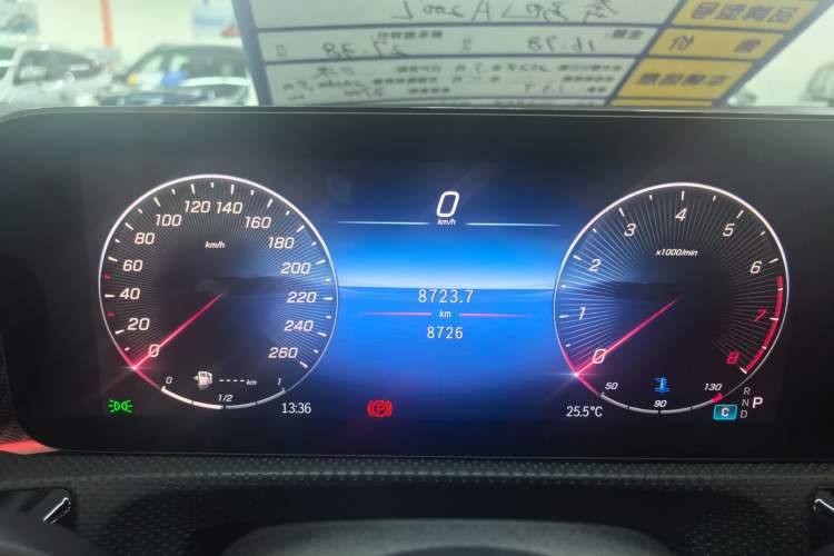 Used Mercedes-Benz A-Class 2024 Updated A 200 L Fashion Version Odometer Close Up