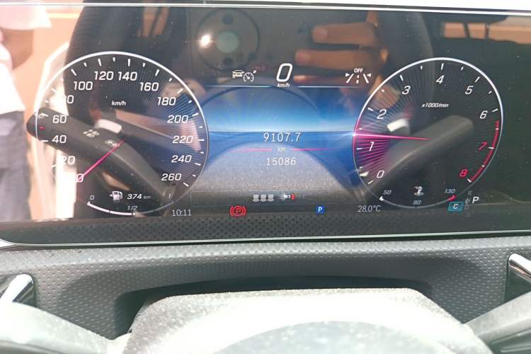 Used Mercedes-Benz A-Class 2024 Updated A 200 L Fashion Version Odometer Close Up