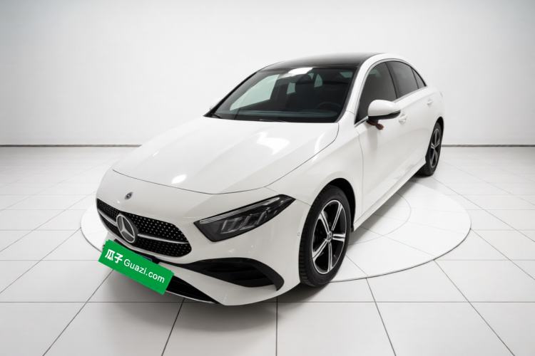 Mercedes-Benz A-Class 2024 Updated A 200 L Fashion Version