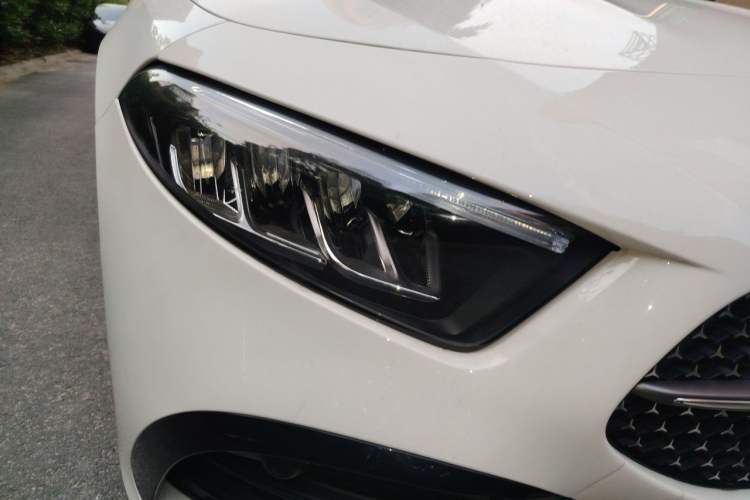 Used Mercedes-Benz A-Class 2024 Updated A 200 L Fashion Version Right Front Headlight