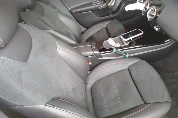 Used Mercedes-Benz A-Class 2024 Updated A 200 L Fashion Version Right Front Seat