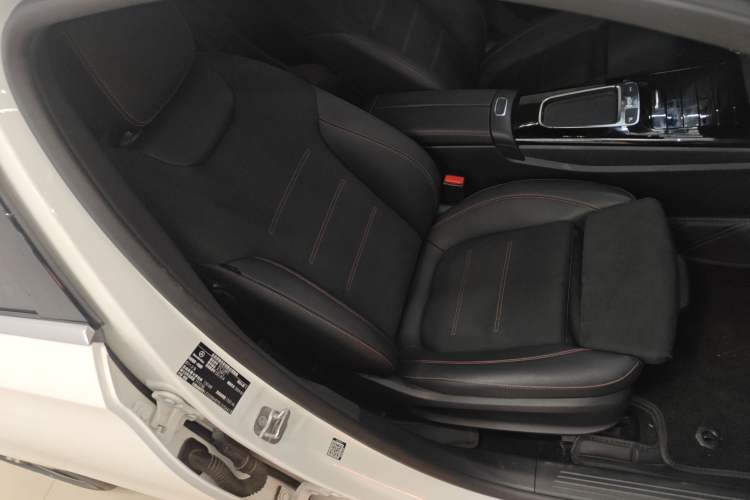 Used Mercedes-Benz A-Class 2024 Updated A 200 L Fashion Version Right Front Seat