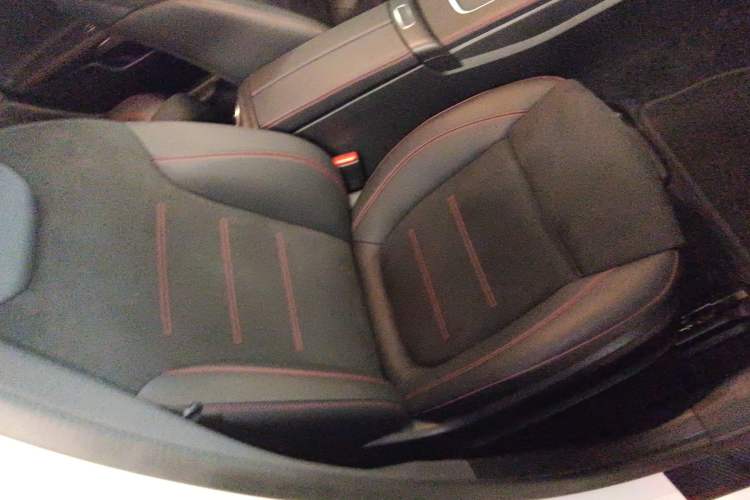 Used Mercedes-Benz A-Class 2024 Updated A 200 L Fashion Version Right Front Seat