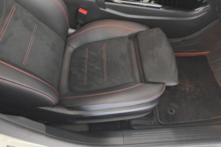 Used Mercedes-Benz A-Class 2024 Updated A 200 L Fashion Version Right Front Seat
