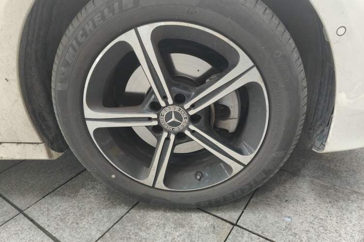 Used Mercedes-Benz A-Class 2024 A 200 L Fashion Model Right Front Wheel Hub