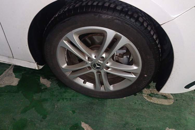 Used Mercedes-Benz A-Class 2024 Updated A 180 L Right Front Wheel Hub