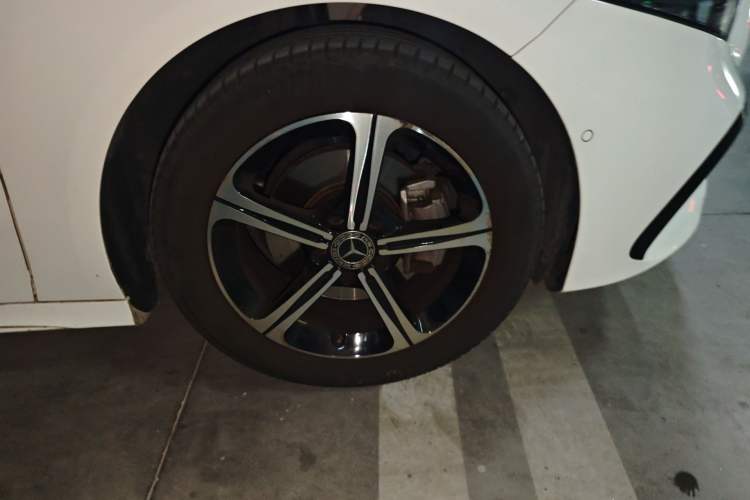 Used Mercedes-Benz A-Class 2024 A 200 L Fashion Model Right Front Wheel Hub
