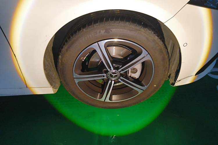 Used Mercedes-Benz A-Class 2024 Updated A 200 L Fashion Version Right Front Wheel Hub