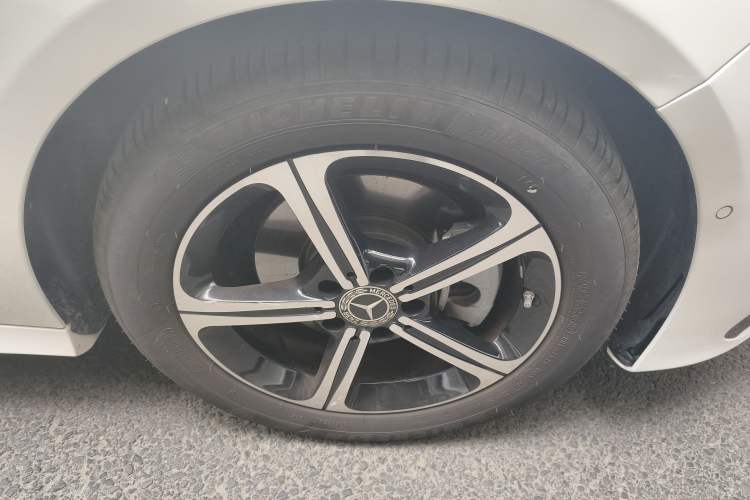 Used Mercedes-Benz A-Class 2024 A 200 L Fashion Model Right Front Wheel Hub