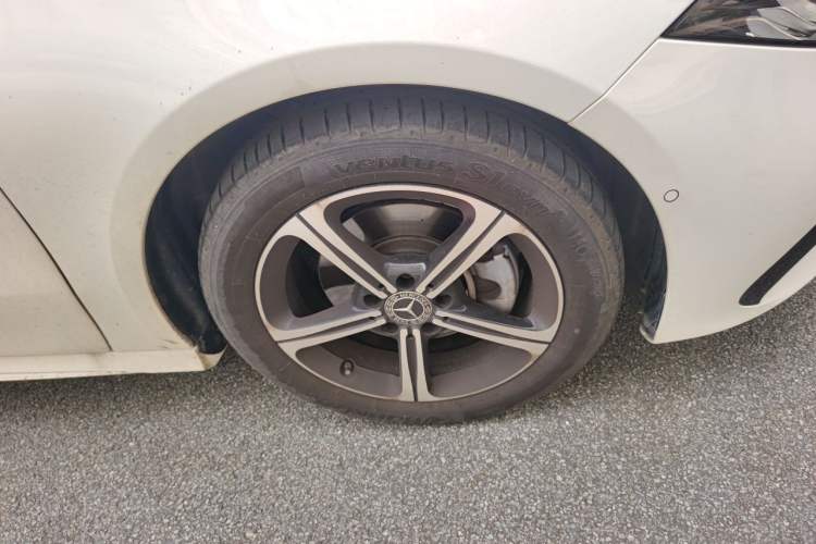Used Mercedes-Benz A-Class 2024 A 200 L Fashion Model Right Front Wheel Hub