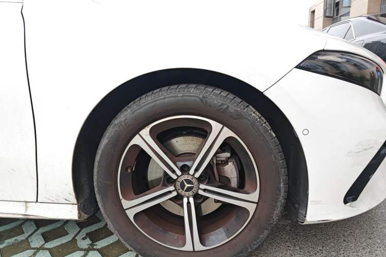 Used Mercedes-Benz A-Class 2024 A 200 L Fashion Model Right Front Wheel Hub