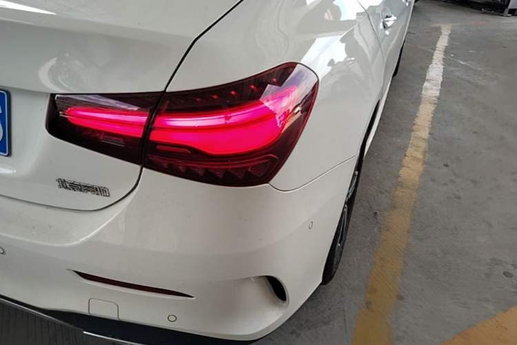 Used Mercedes-Benz A-Class 2024 Updated A 200 L Fashion Version Right Rear Taillight