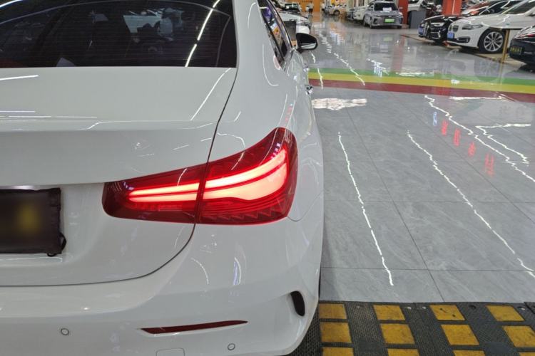 Used Mercedes-Benz A-Class 2024 Updated A 200 L Fashion Version Right Rear Taillight