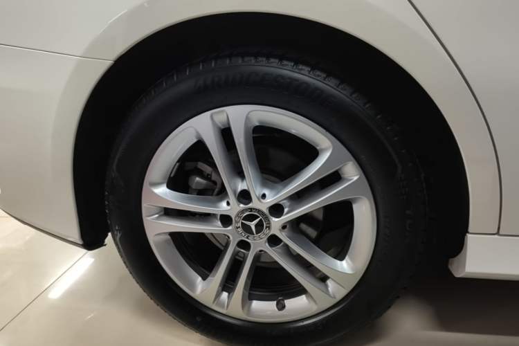 Used Mercedes-Benz A-Class 2024 Updated A 180 L Right Rear Wheel Hub