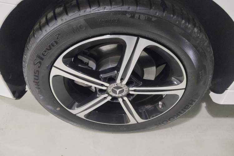 Used Mercedes-Benz A-Class 2024 Updated A 200 L Fashion Version Right Rear Wheel Hub