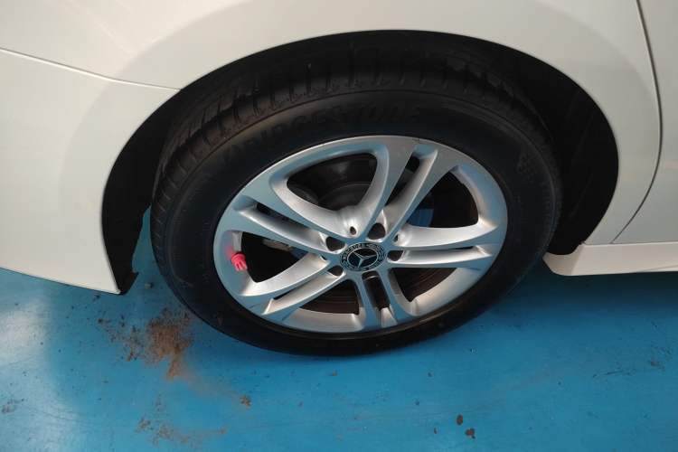 Used Mercedes-Benz A-Class 2024 Updated A 180 L Right Rear Wheel Hub