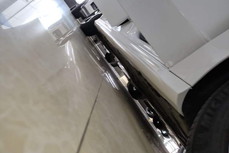 Used Mercedes-Benz A-Class 2024 Updated A 200 L Fashion Version Right Side Sill