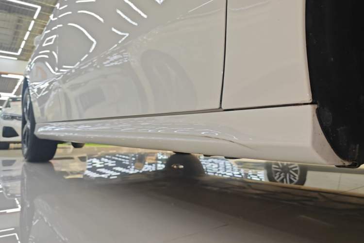 Used Mercedes-Benz A-Class 2024 Updated A 200 L Fashion Version Right Side Sill