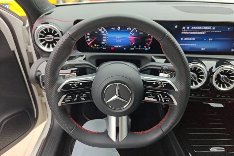 Used Mercedes-Benz A-Class 2024 A 200 L Fashion Model Steering Wheel