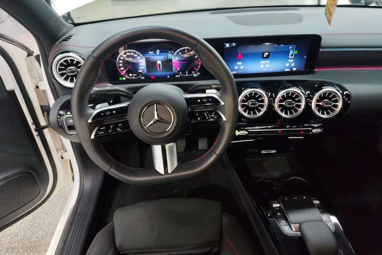Used Mercedes-Benz A-Class 2024 A 200 L Fashion Model Steering Wheel