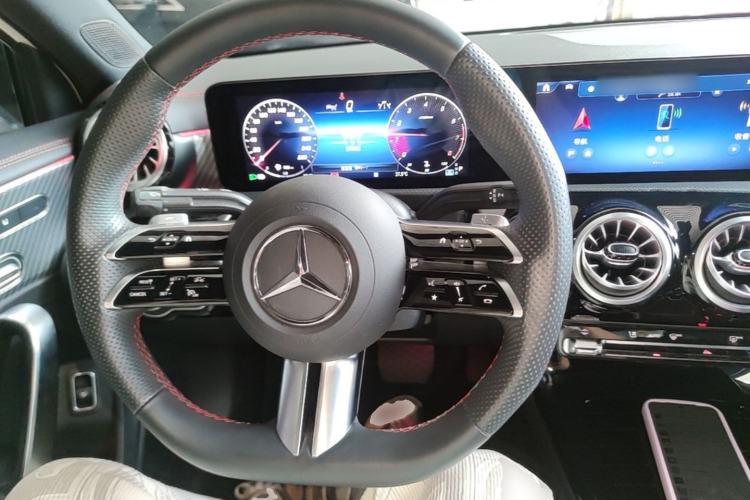 Used Mercedes-Benz A-Class 2024 Updated A 200 L Fashion Version Steering Wheel
