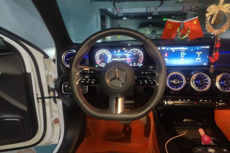 Used Mercedes-Benz A-Class 2024 Updated A 200 L Fashion Version Steering Wheel