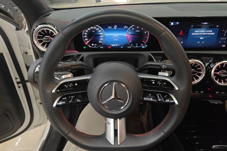 Used Mercedes-Benz A-Class 2024 Updated A 200 L Fashion Version Steering Wheel