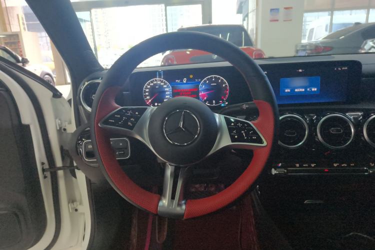 Used Mercedes-Benz A-Class 2024 Updated A 180 L Steering Wheel